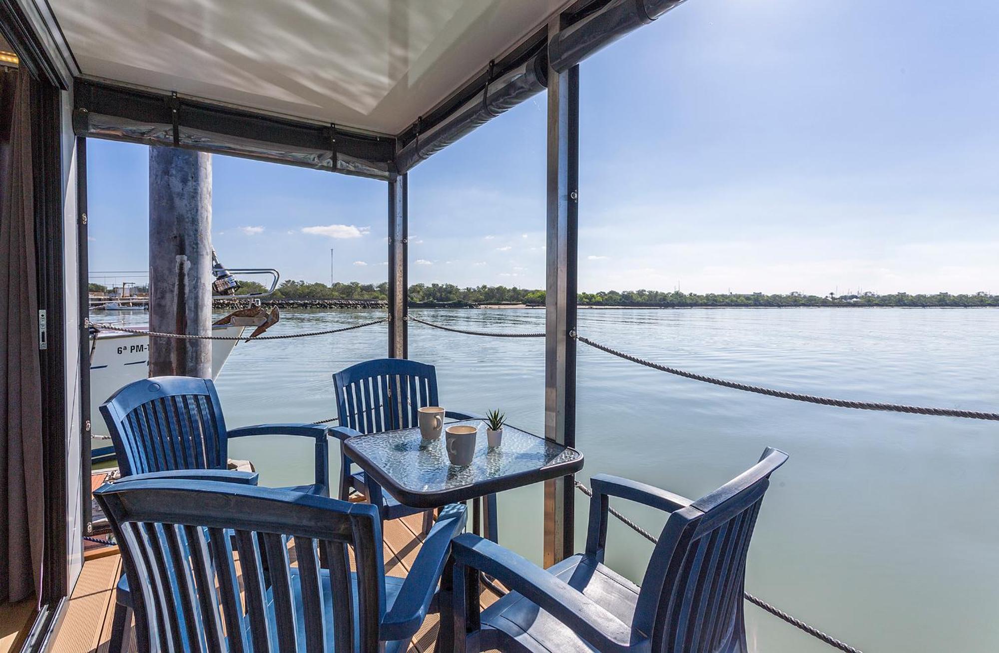 Azvalia Luxury Casa Barco New York And Texas-Unique Houseboat Experience 호텔 엘푸에르토데산타마리아 외부 사진