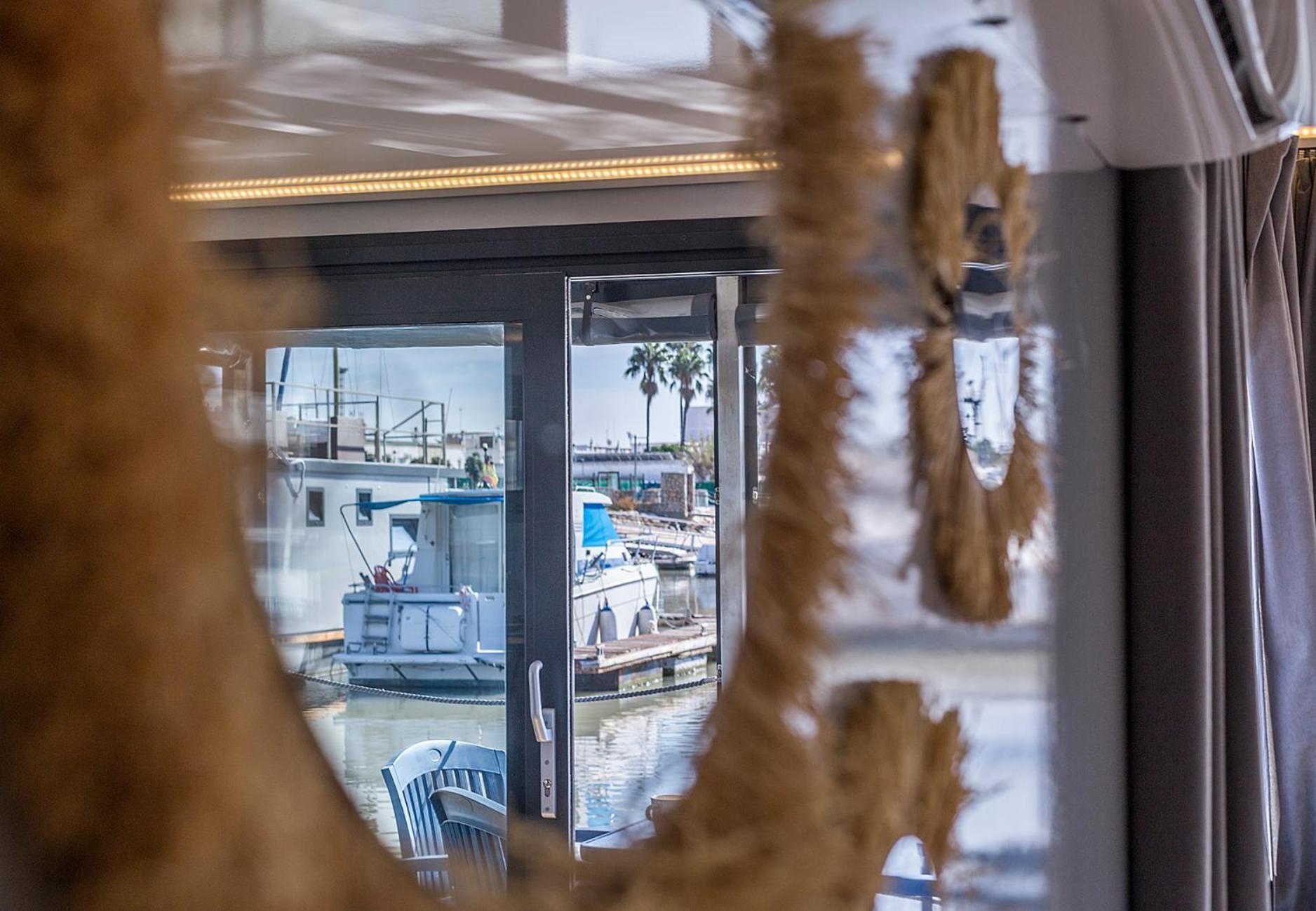 Azvalia Luxury Casa Barco New York And Texas-Unique Houseboat Experience 호텔 엘푸에르토데산타마리아 외부 사진